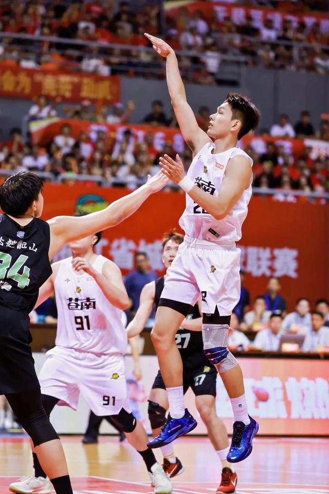 关于转折点！浙江稠州战术微调，CBA常规赛今晚攻防权衡，压力陡增，临场指挥获称赞的信息