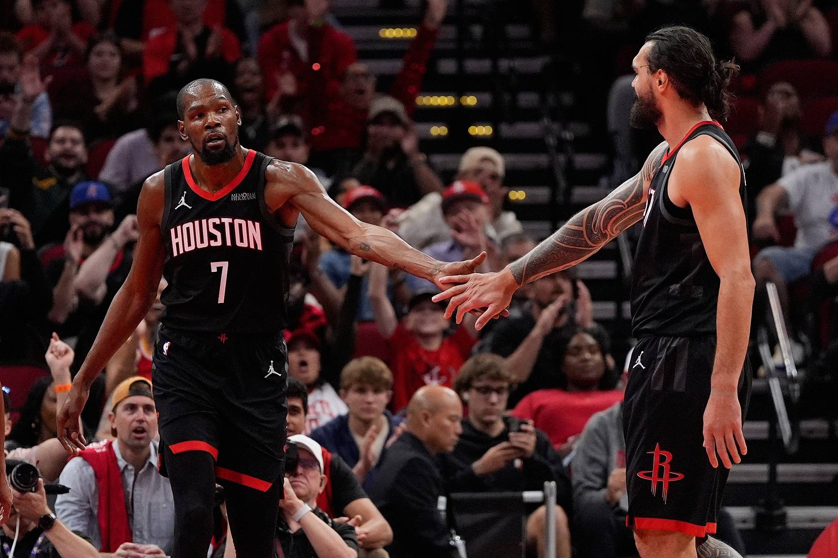 转折点尤文图斯篮板制胜，NBA总决赛冲刺阶段攻防权衡，震撼外界，身体对抗强度拉满的简单介绍